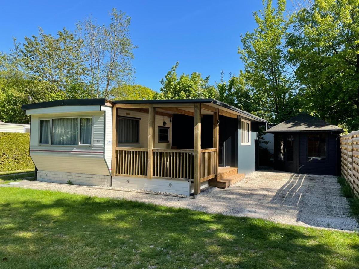 Chalet 'T Rijsterbos Op Camping Met Zwembad! Villa Dış mekan fotoğraf